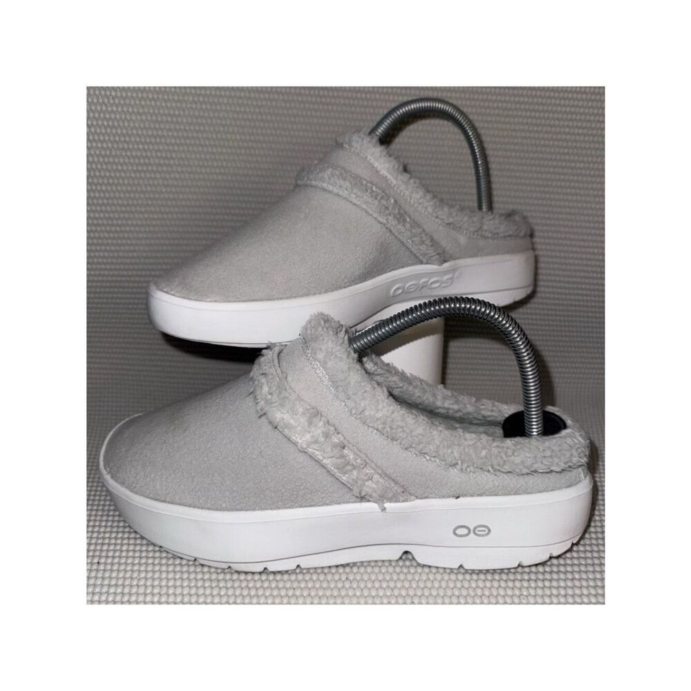 OOFOS OOcoozie Low Slip-On Gray White Comfort Recovery Clogs Shoes Womens Size 9